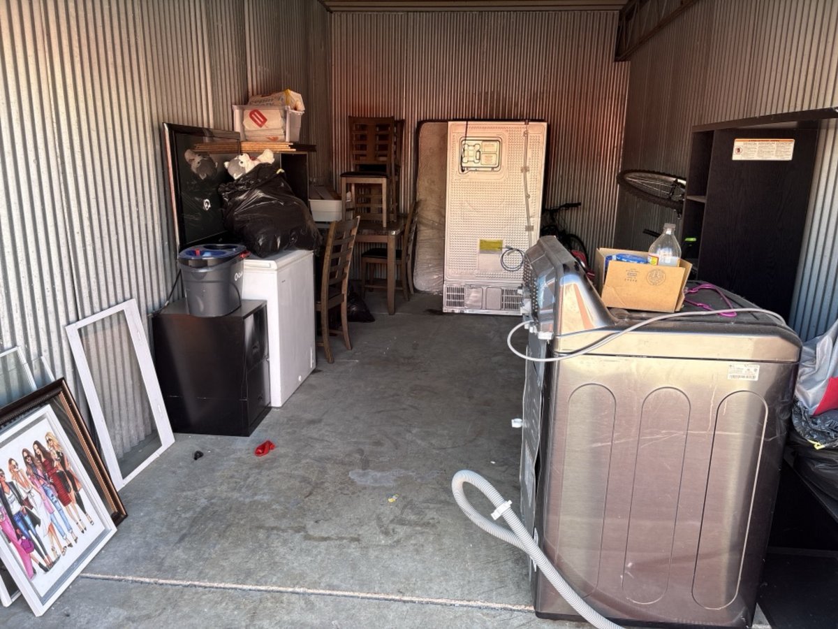 10 x 20 storage unit in Calumet City, IL