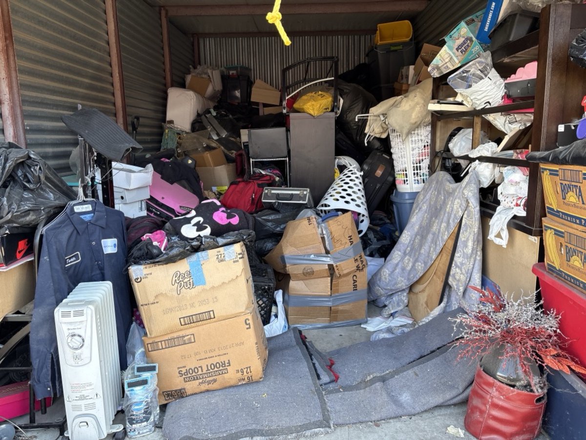 10 x 20 storage unit in East Hazel Crest, IL
