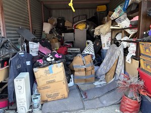 10 x 20 storage unit in East Hazel Crest, IL