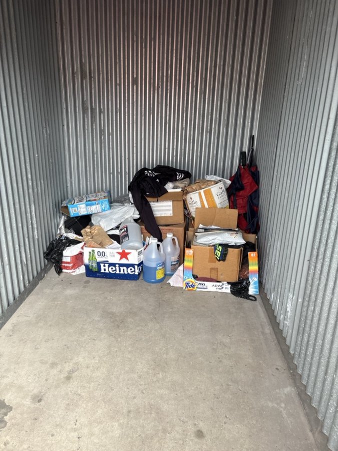 5 x 10 storage unit in Calumet City, IL