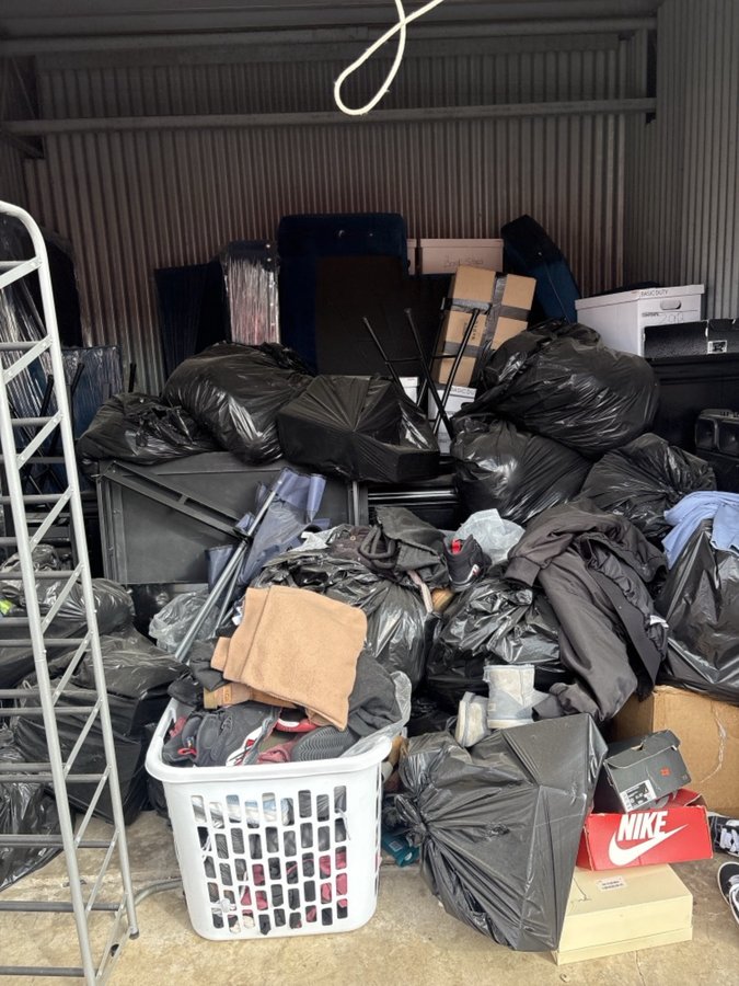 10 x 10 storage unit in Calumet City, IL