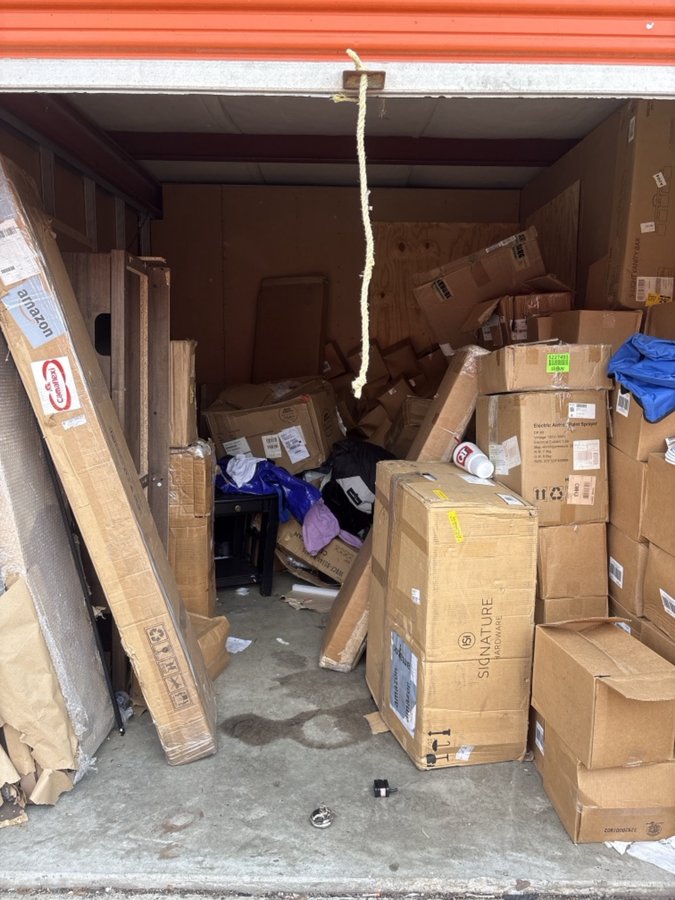 10 x 15 storage unit in East Hazel Crest, IL