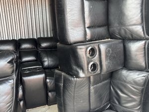10 x 10 storage unit in East Hazel Crest, IL