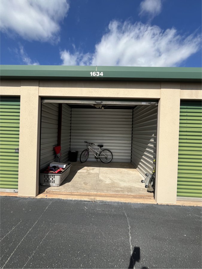 10 x 10 storage unit in Edmond, OK