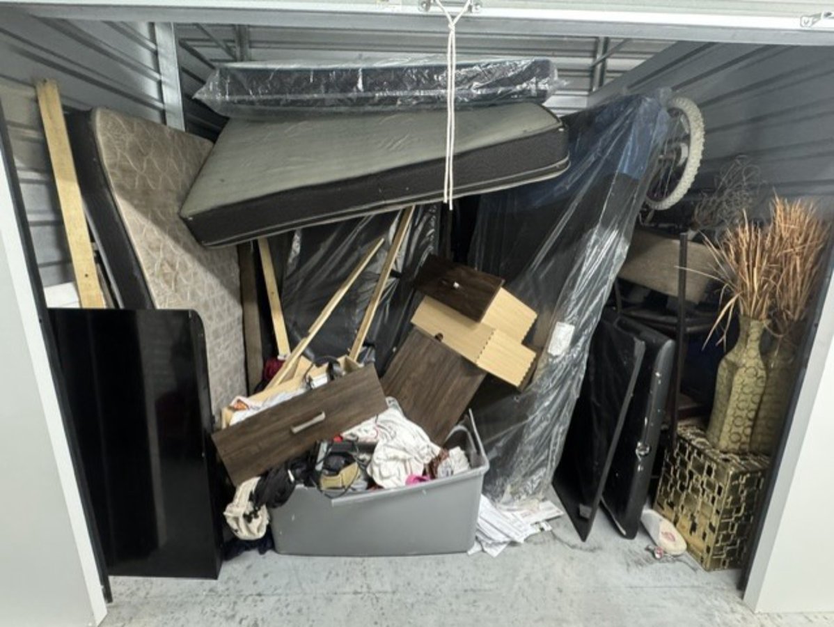 10 x 10 storage unit in Houston, TX