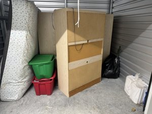 10 x 7 storage unit in Houston, TX