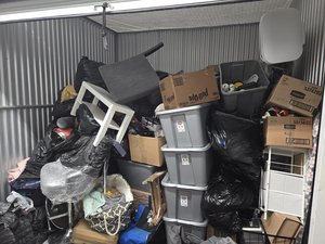10 x 10 storage unit in Philadelphia, PA