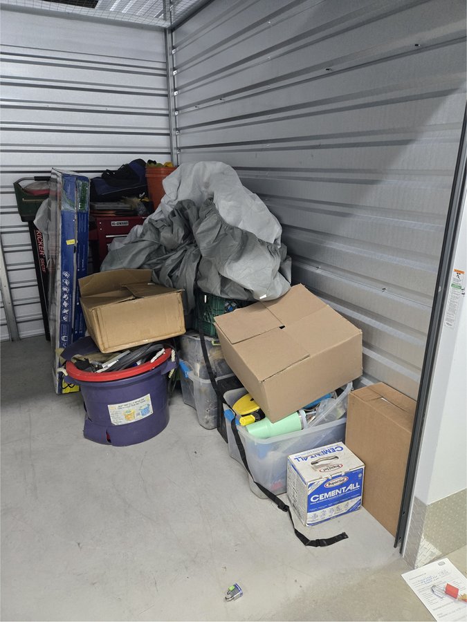 10 x 10 storage unit in Middle Island, NY