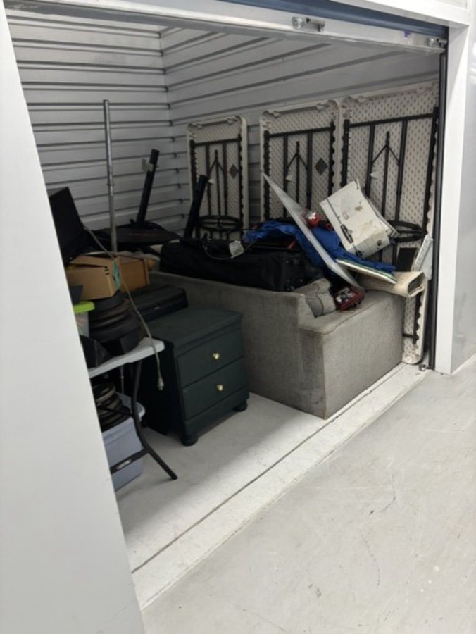 10 x 10 storage unit in Sanford, FL