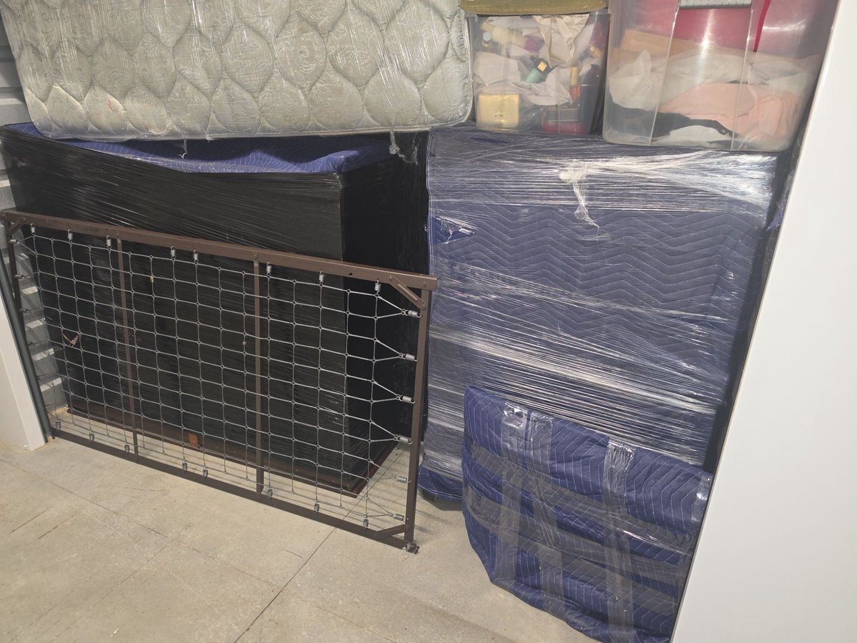 10 x 15 storage unit in Danbury, CT