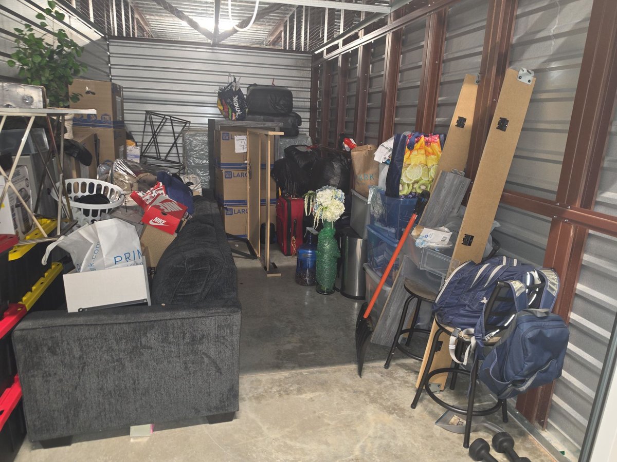 10 x 20 storage unit in Danbury, CT