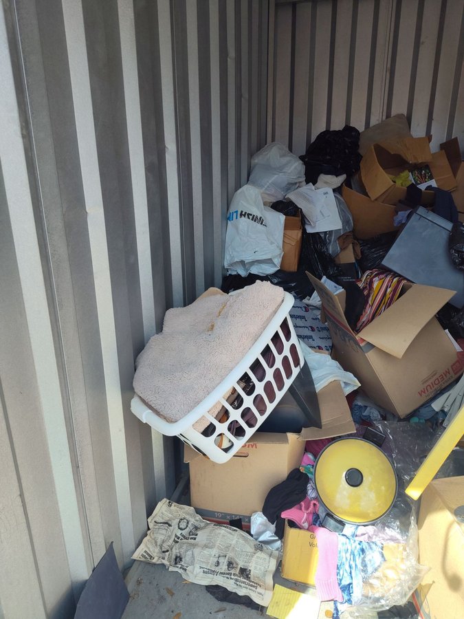 5 x 10 storage unit in Brandon, FL