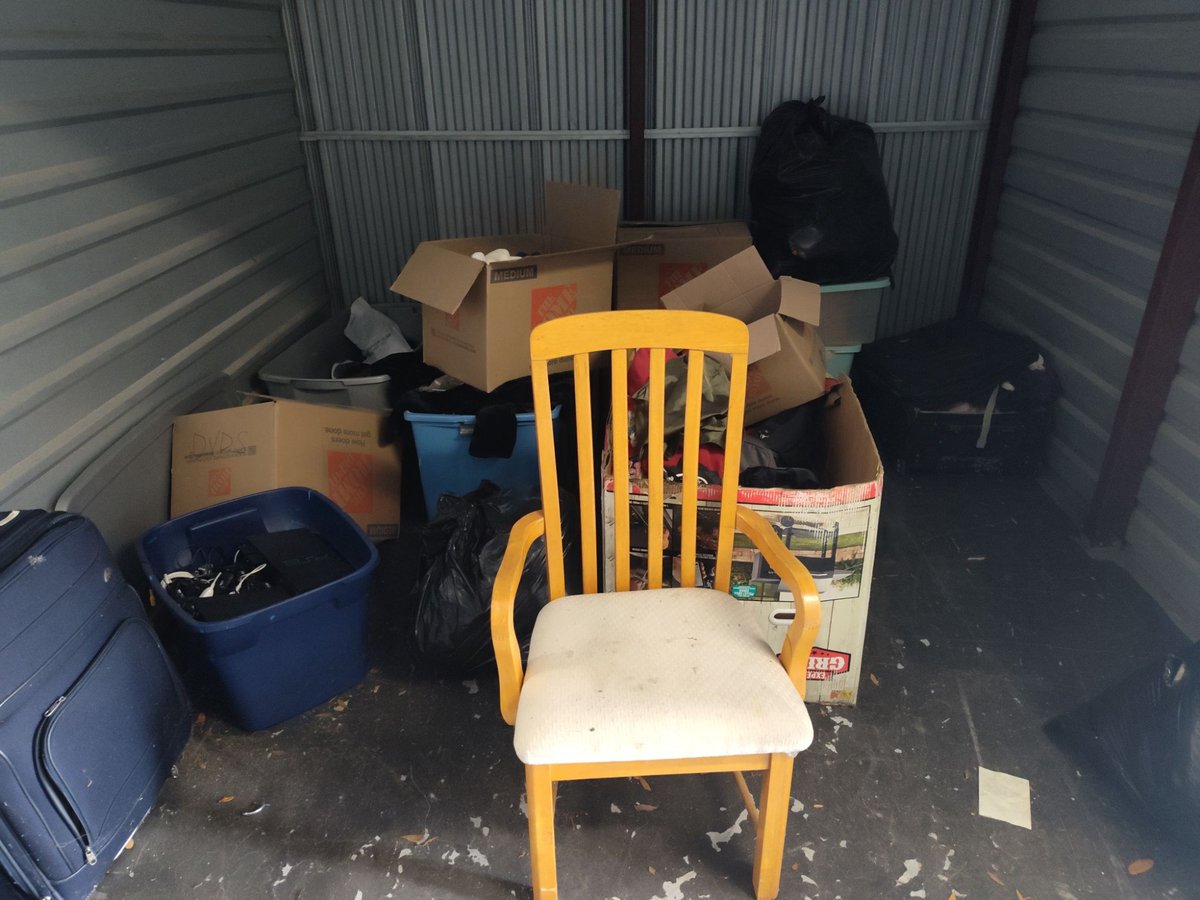 10 x 10 storage unit in Brandon, FL