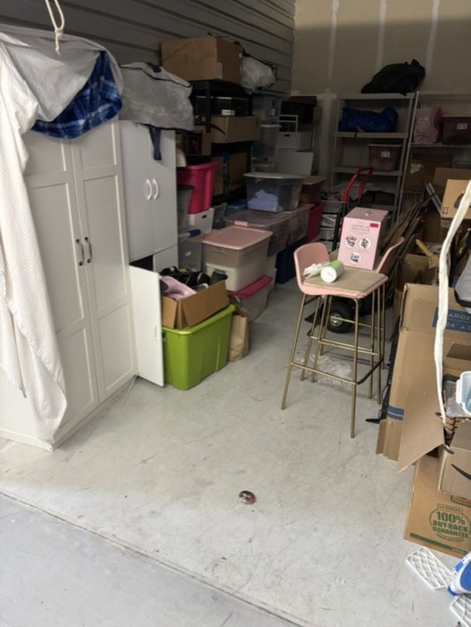 10 x 20 storage unit in Sanford, FL