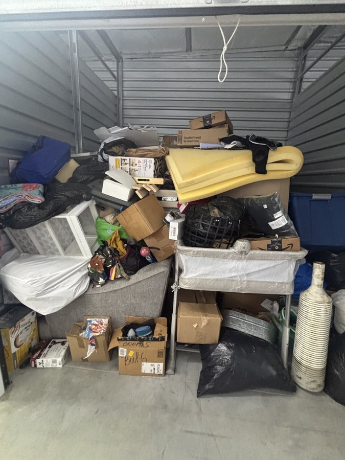 10 x 10 storage unit in Sugar Land, TX