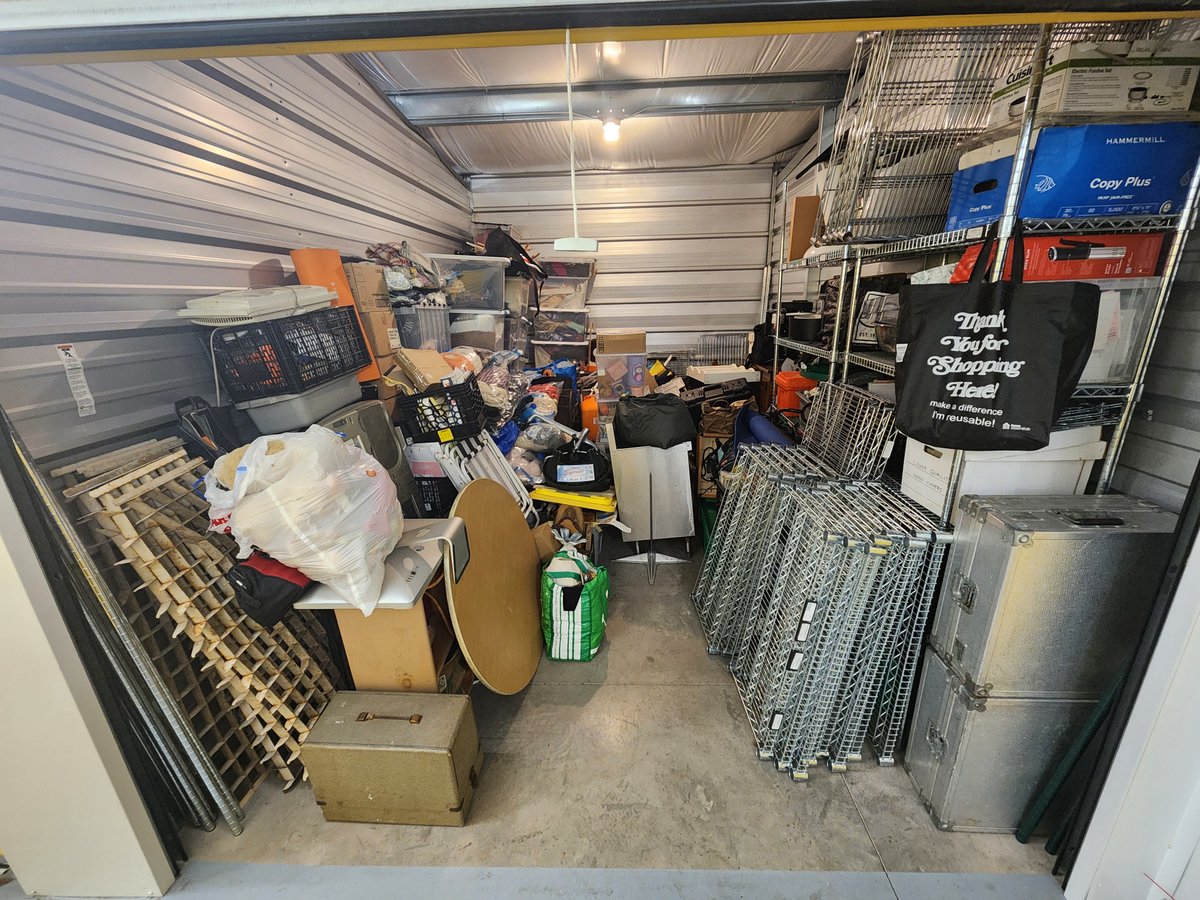 10 x 15 storage unit in Suffield, CT
