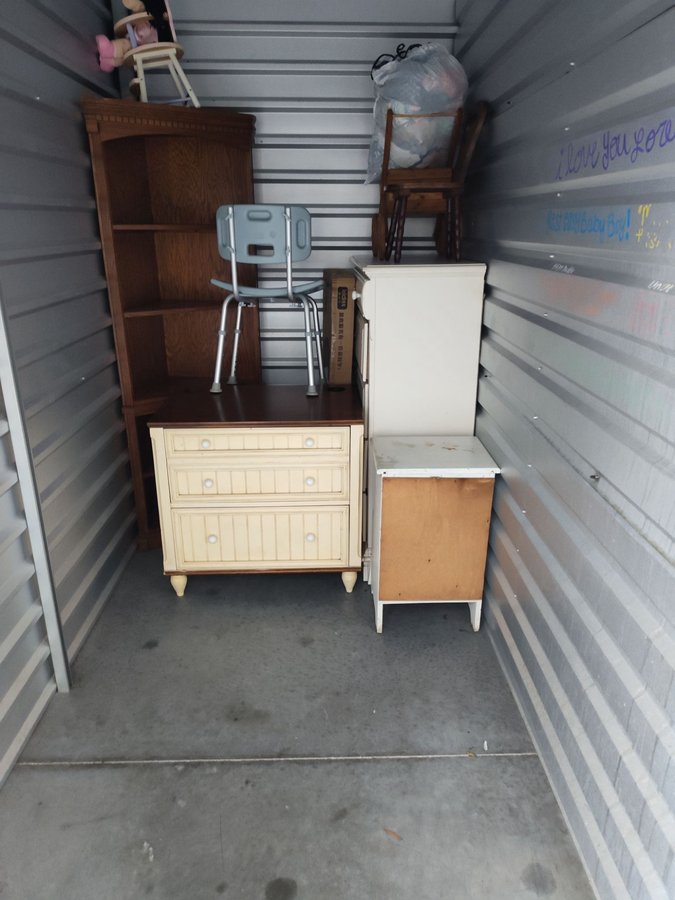 5 x 10 storage unit in Riverview, FL