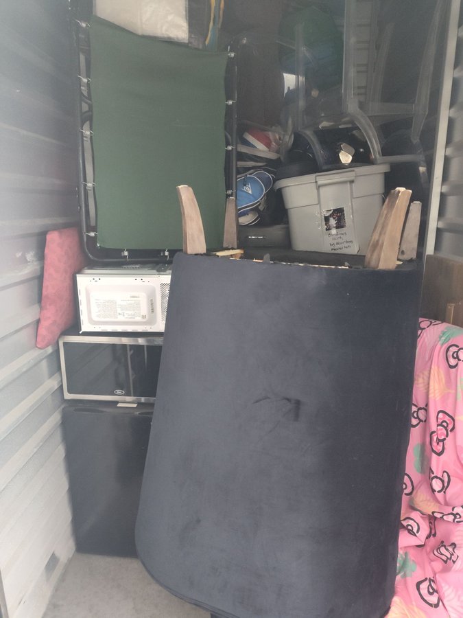 5 x 10 storage unit in Riverview, FL