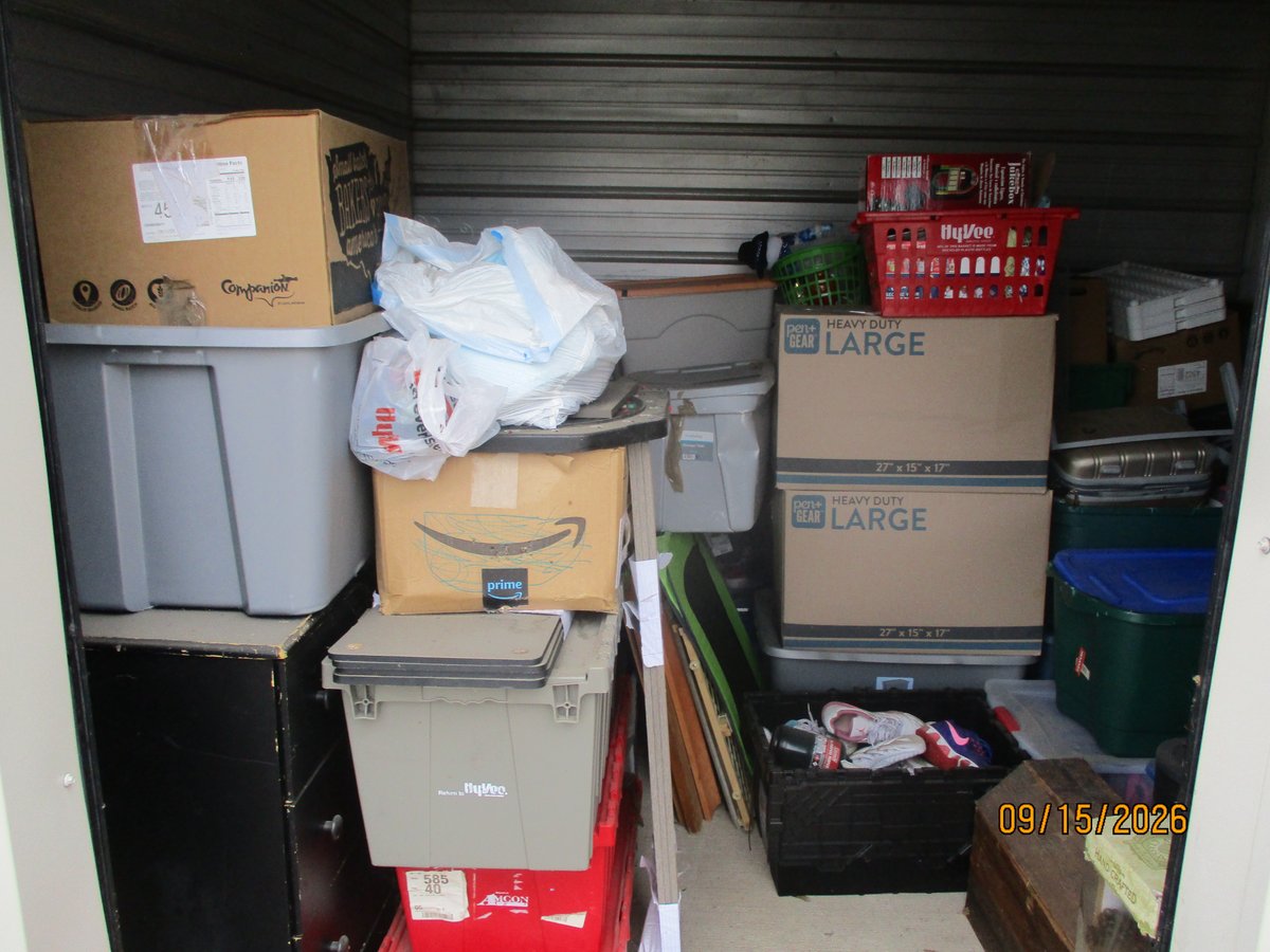 10 x 10 storage unit in Omaha, NE