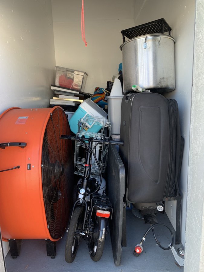 5 x 10 storage unit in Palmetto, FL