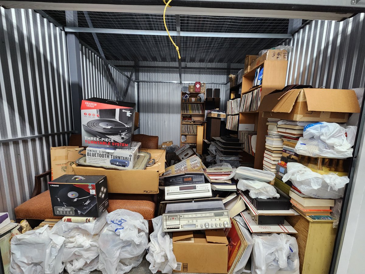 10 x 15 storage unit in Miami, FL