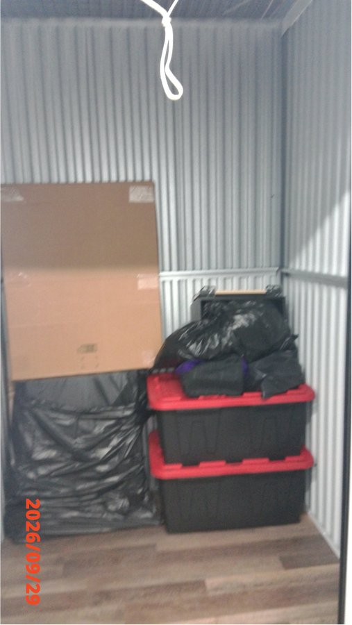 5 x 5 storage unit in Bloomfield, CT