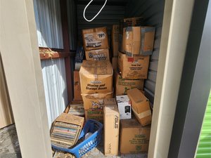 5 x 10 storage unit in Port St Lucie, FL