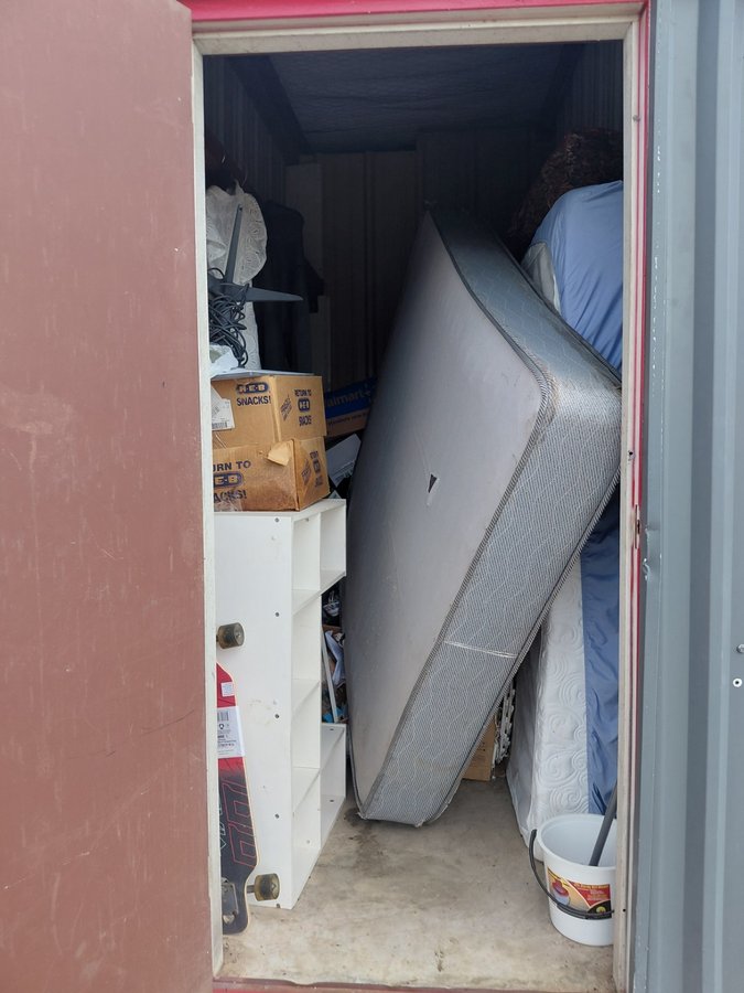5 x 10 storage unit in Victoria, TX