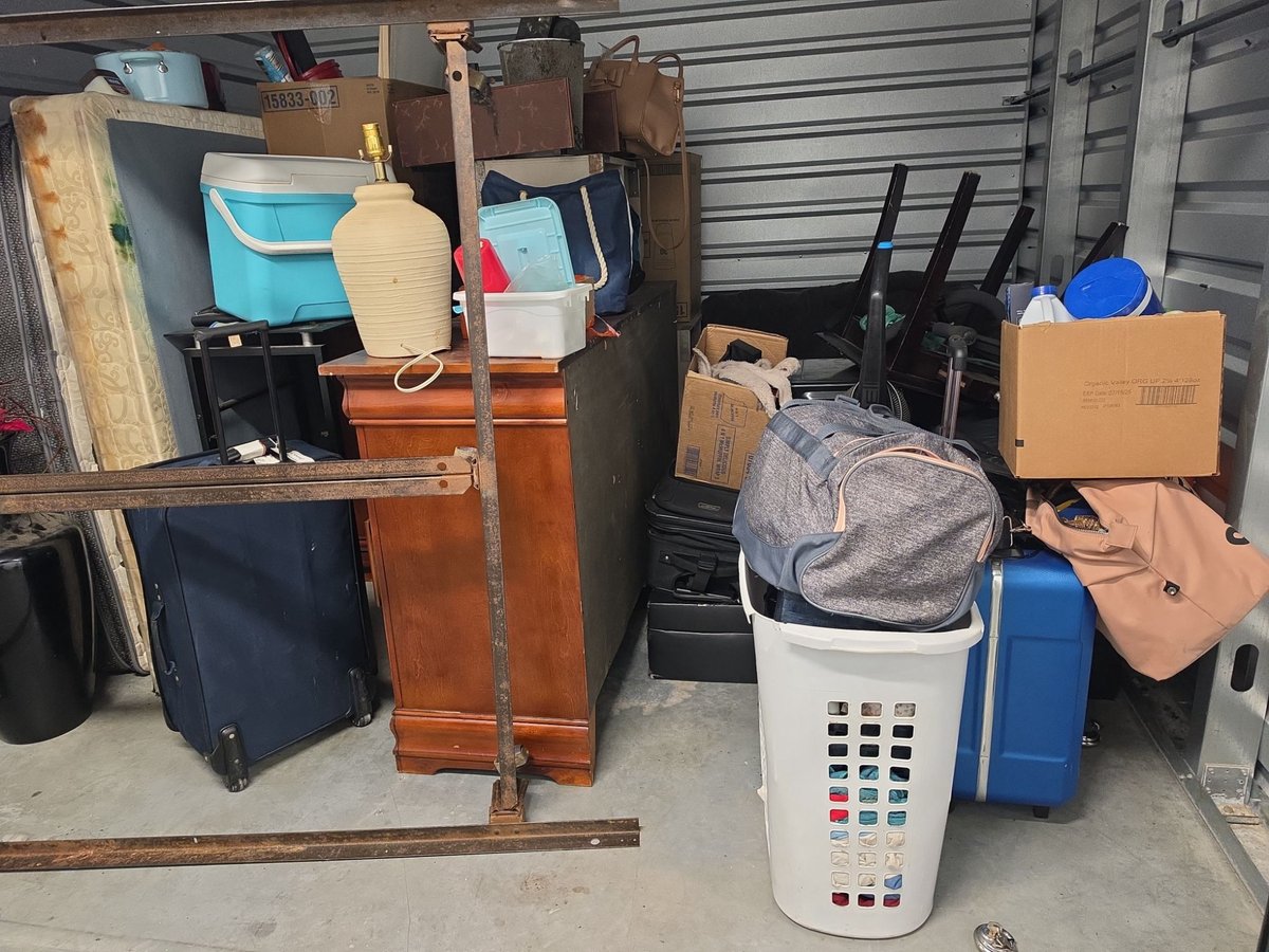 10 x 10 storage unit in Kansas City, MO