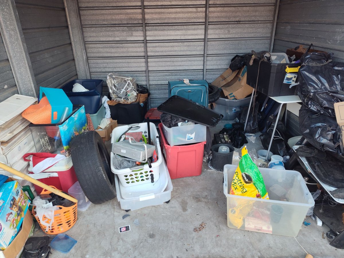 10 x 10 storage unit in Brandon, FL