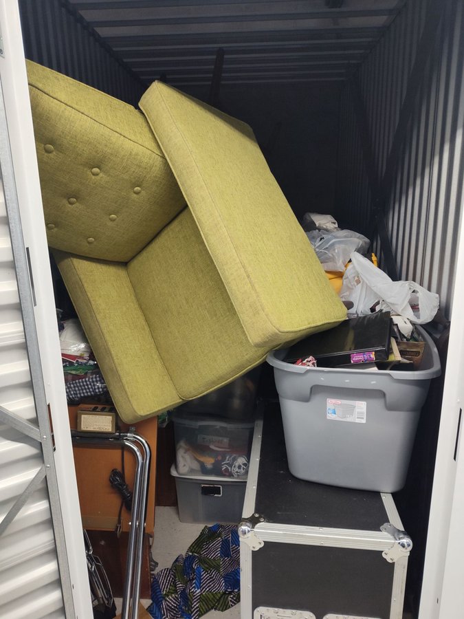 5 x 10 storage unit in Tampa, FL