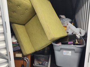 5 x 10 storage unit in Tampa, FL