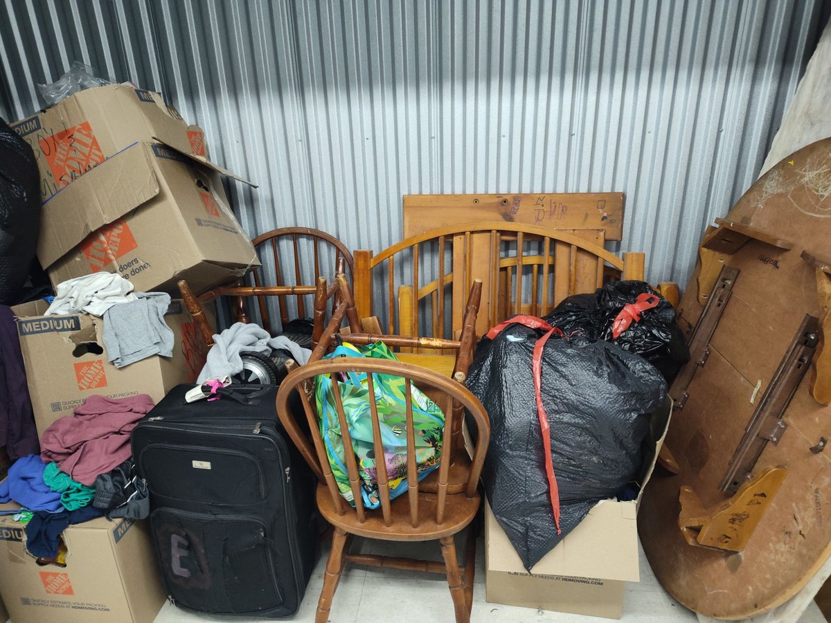 5 x 10 storage unit in Tampa, FL