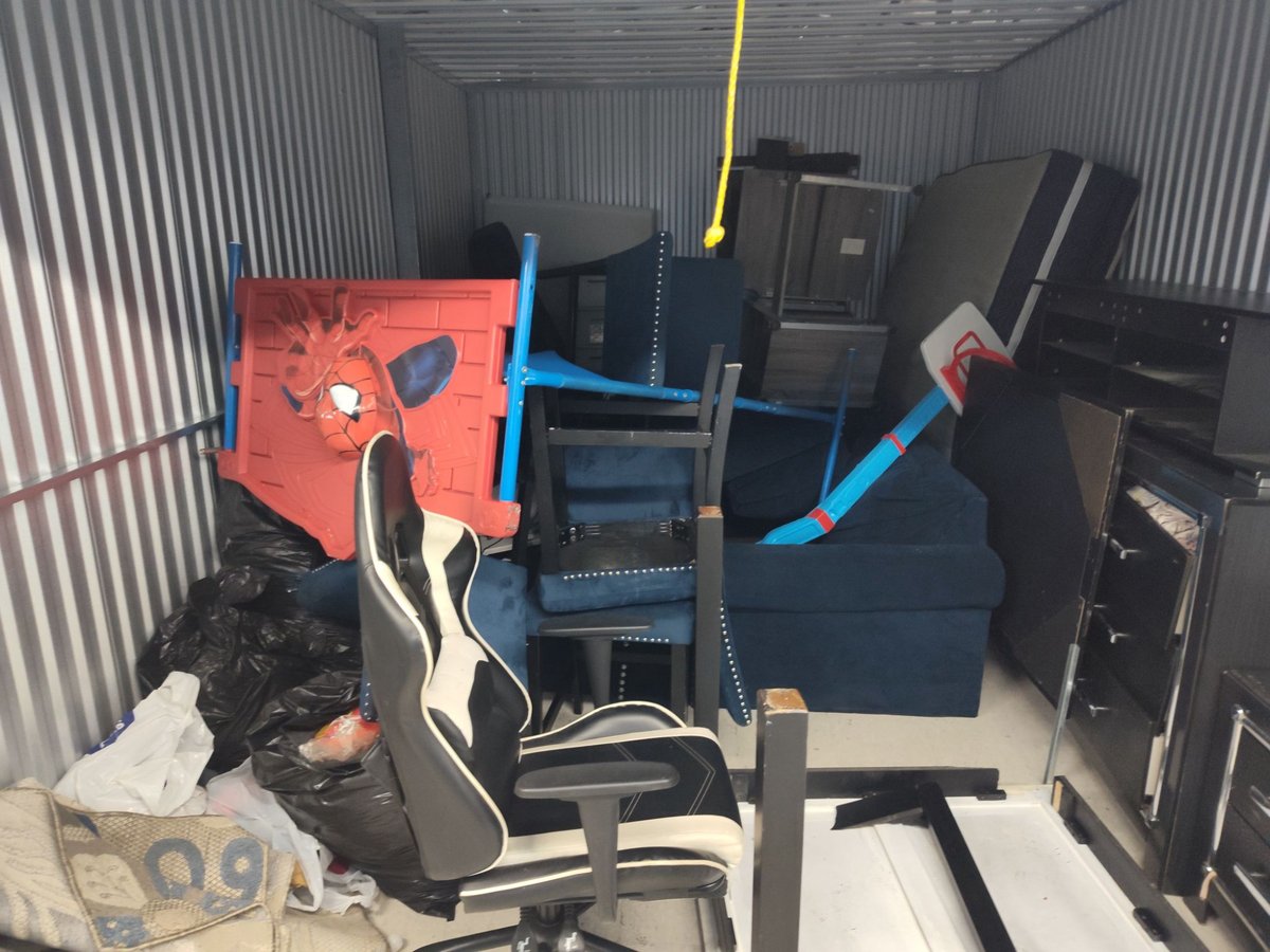10 x 15 storage unit in Tampa, FL