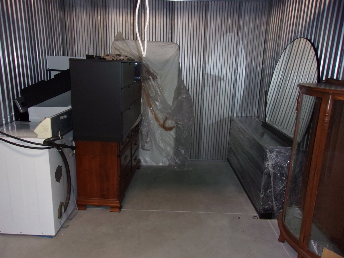 10 x 10 storage unit in Clinton Twp, MI