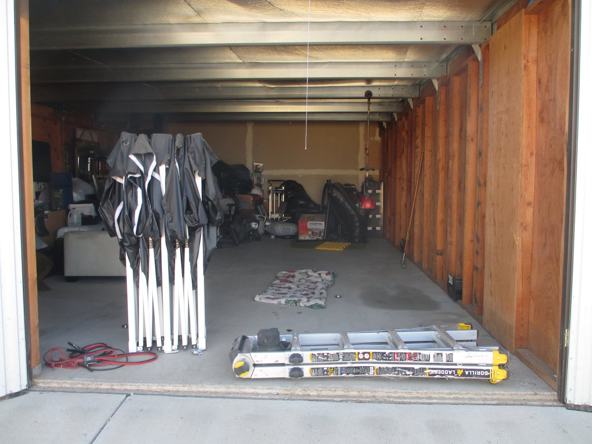 20 x 30 storage unit in Bakersfield, CA