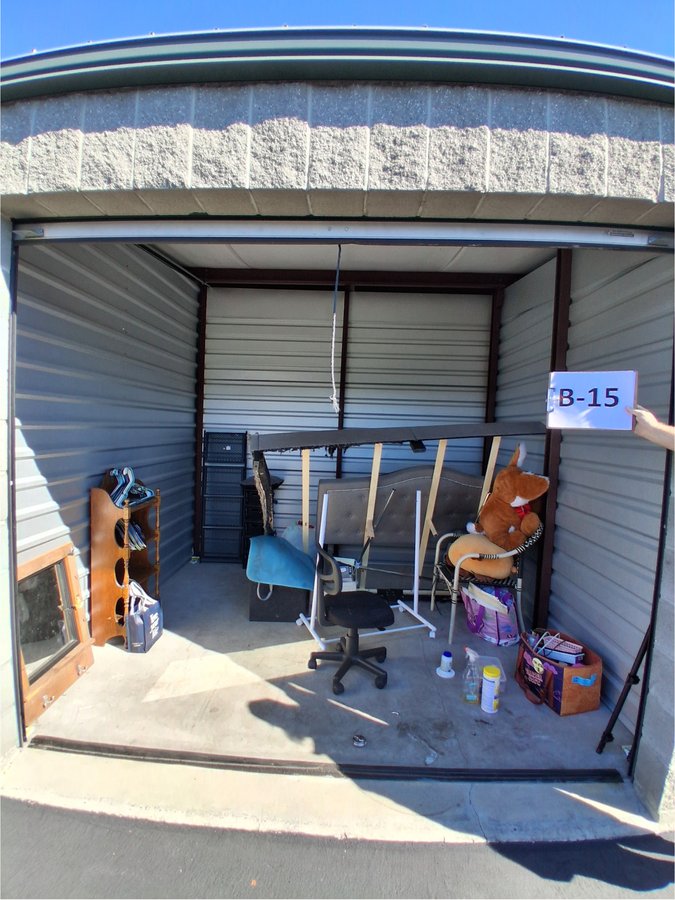 10 x 10 storage unit in Medford, OR