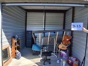 10 x 10 storage unit in Medford, OR