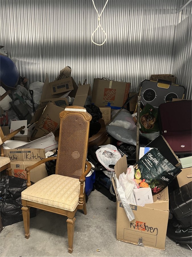 15 x 9 storage unit in Langhorne, PA