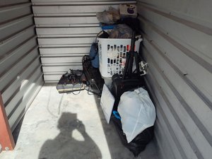 5 x 10 storage unit in Tampa, FL