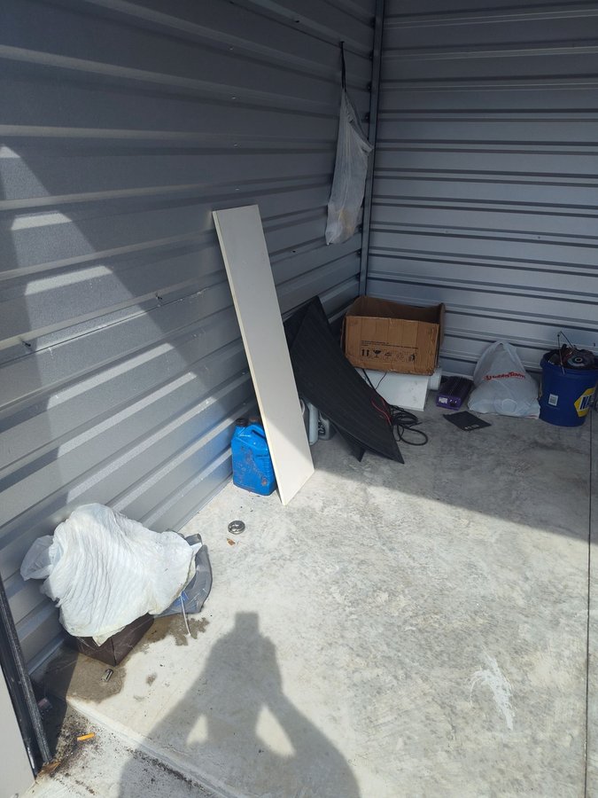 10 x 10 storage unit in Plant City, FL