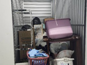 5 x 10 storage unit in Kenner, LA
