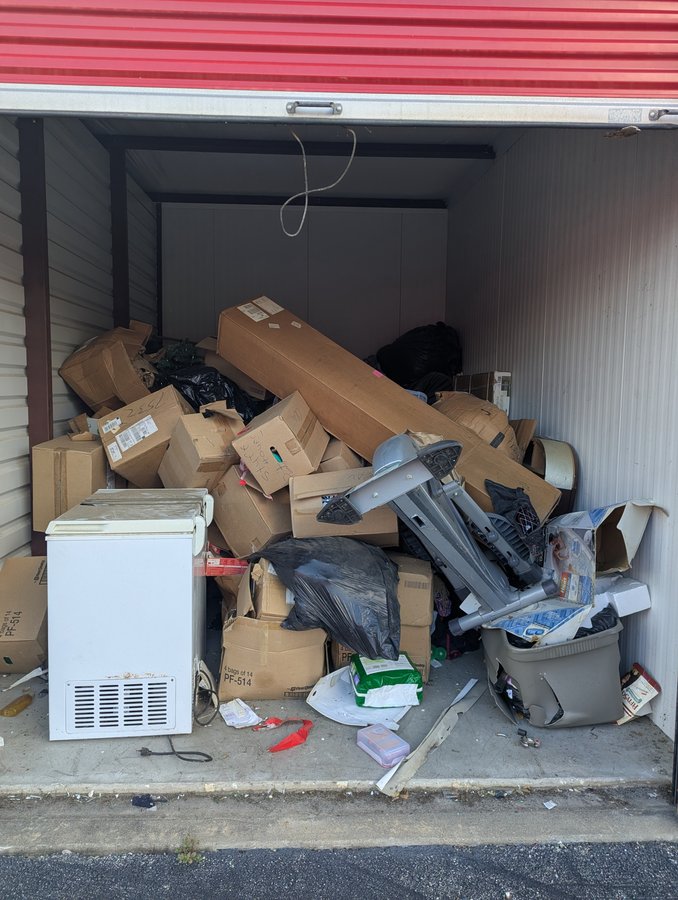 10 x 15 storage unit in Houston, TX