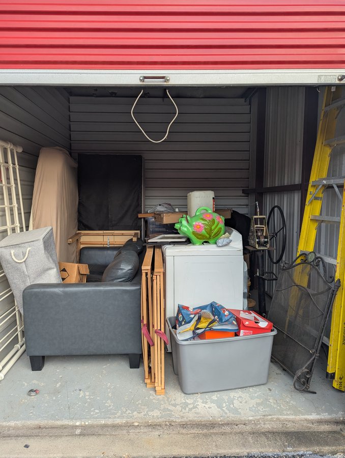10 x 12 storage unit in Houston, TX
