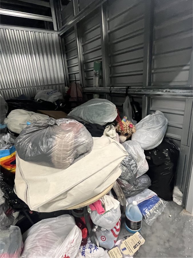 10 x 10 storage unit in Langhorne, PA