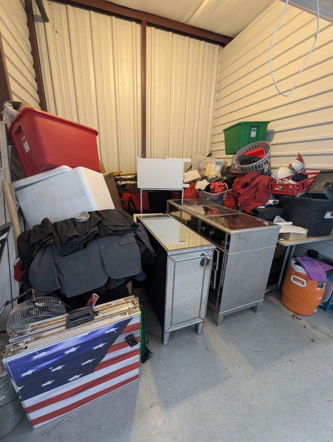 10 x 10 storage unit in Houston, TX