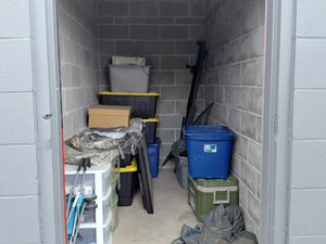 5 x 11 storage unit in Victoria, TX