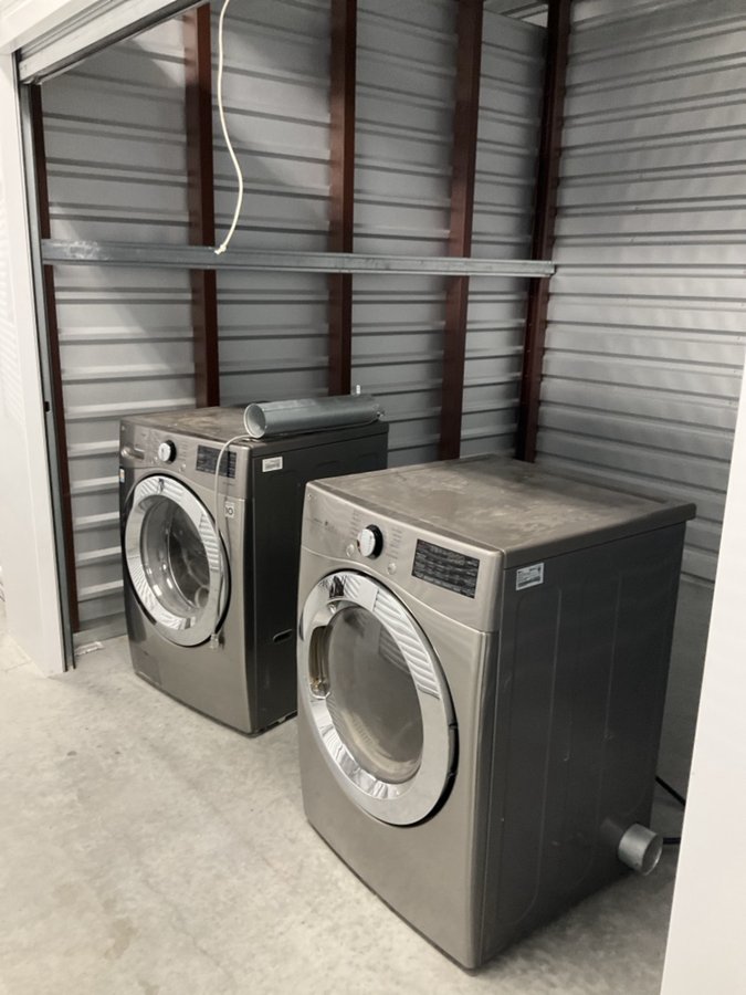 10 x 10 storage unit in Noblesville, IN