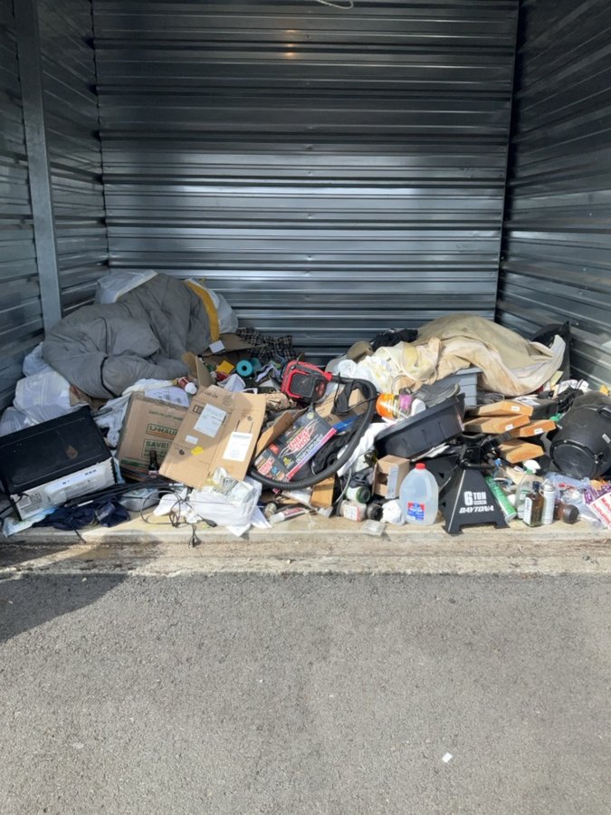 10 x 10 storage unit in Tualatin, OR