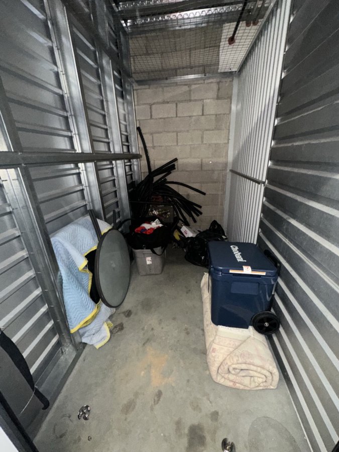 5 x 10 storage unit in North Hollywood, CA